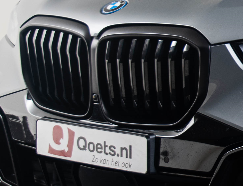 BMW Iconic Glow nierengrille